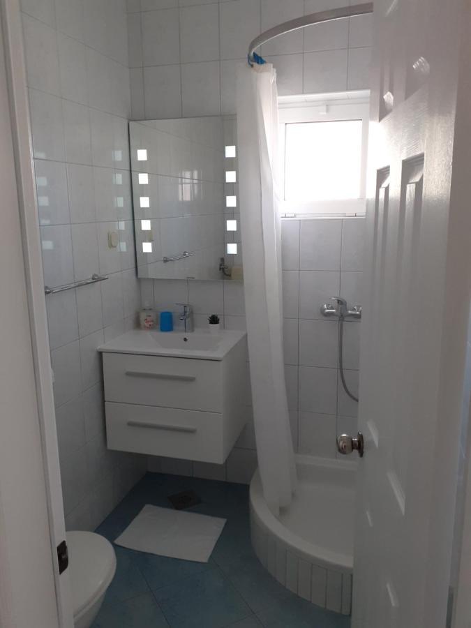 Apartments Lozina Drvenik  Eksteriør billede